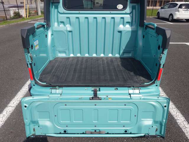 Daihatsu Hijet Deck Van 12