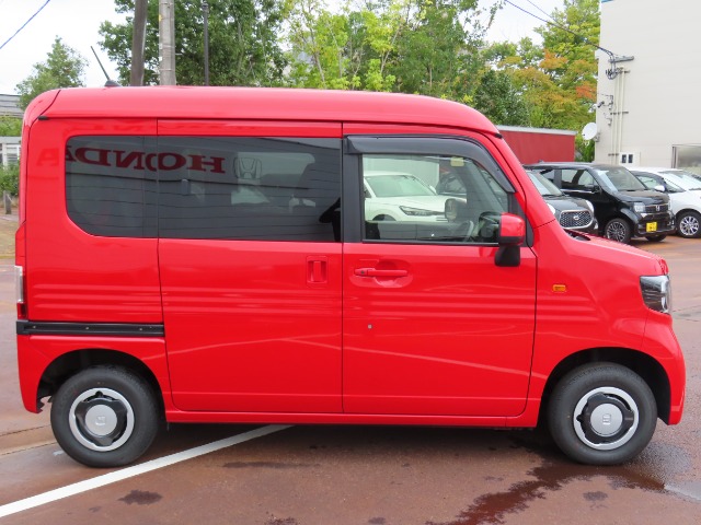 Honda N-VAN 10