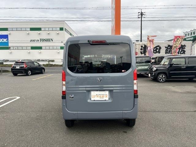 Honda N-VAN 8