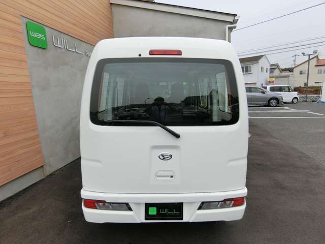 Daihatsu Hijet Cargo 8