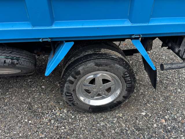 Isuzu Elf 10