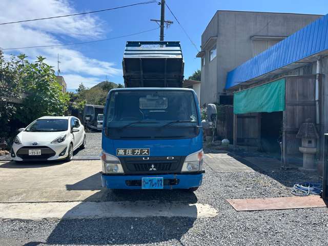 Mitsubishi Fuso Canter 2