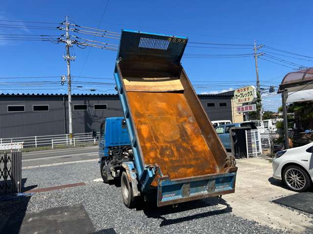Mitsubishi Fuso Canter 7