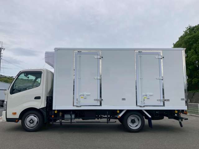 Hino Dutro 5