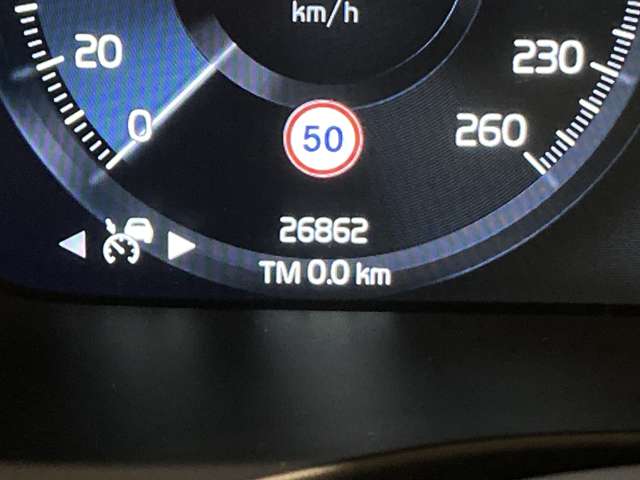 Volvo XC40 6