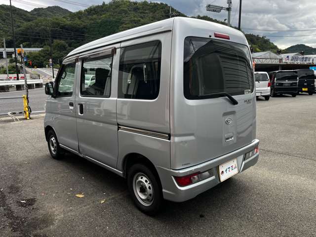 Daihatsu Hijet Cargo 9