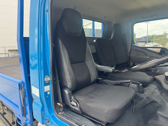 Mitsubishi Fuso Canter 7