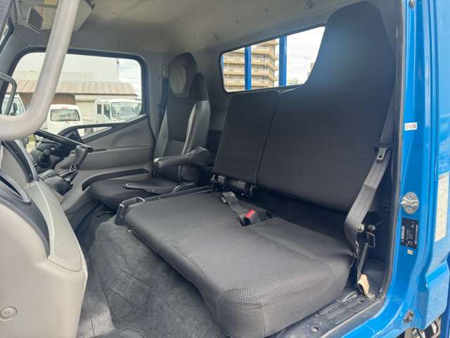 Mitsubishi Fuso Canter 8