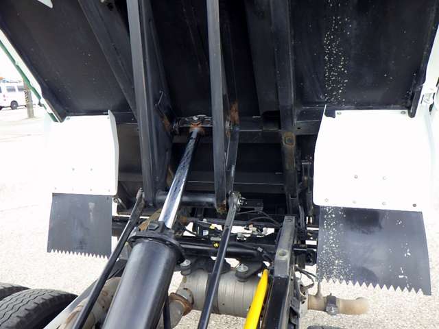 Mitsubishi Fuso Canter 12