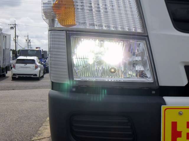 Mitsubishi Fuso Canter 5