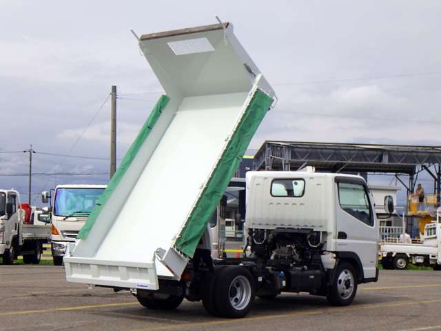 Mitsubishi Fuso Canter 9