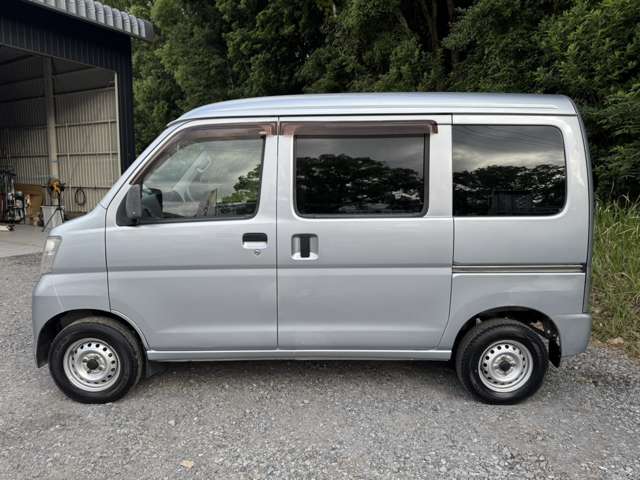 Toyota Pixis Van 8