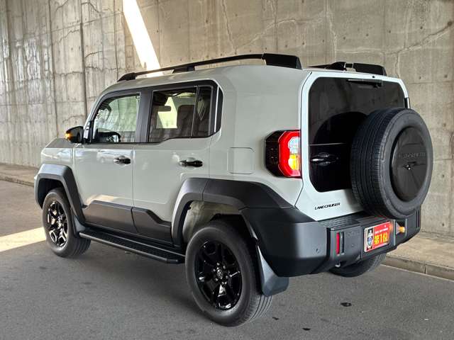 Toyota Land Cruiser FJ 11