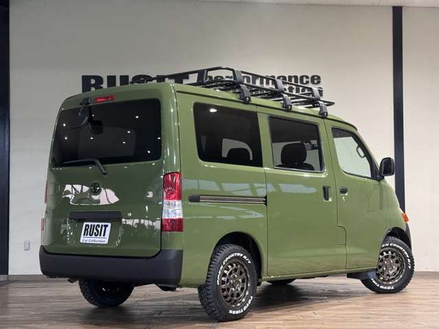 Toyota Town Ace Van 11