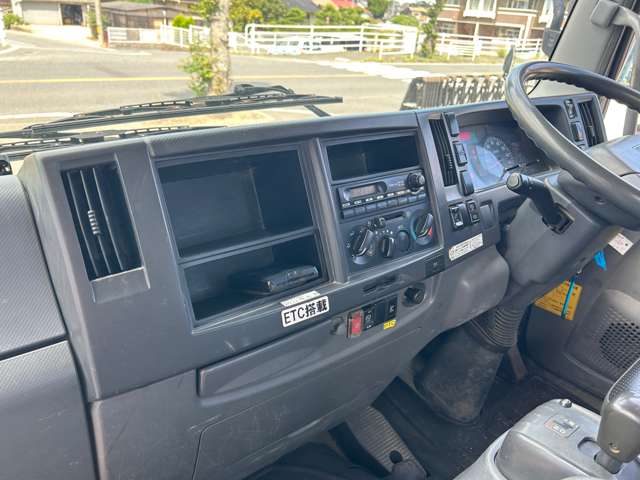 Isuzu Forward 11