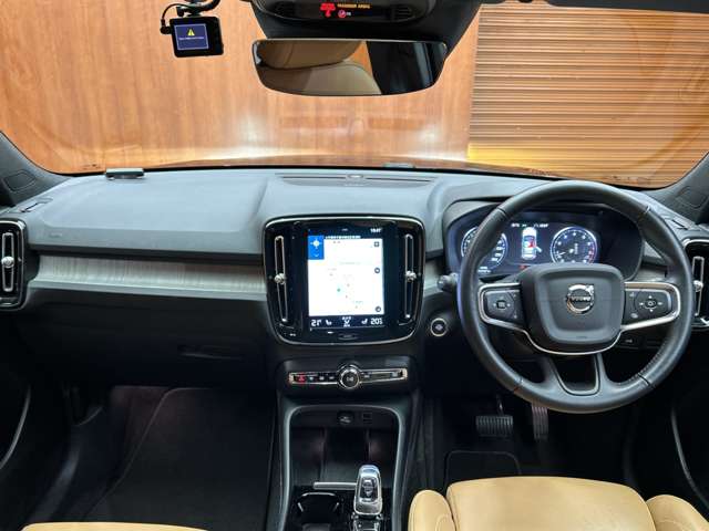Volvo XC40 4