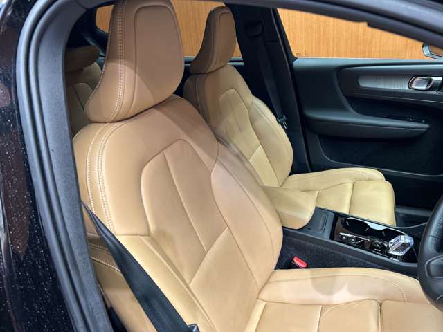 Volvo XC40 6