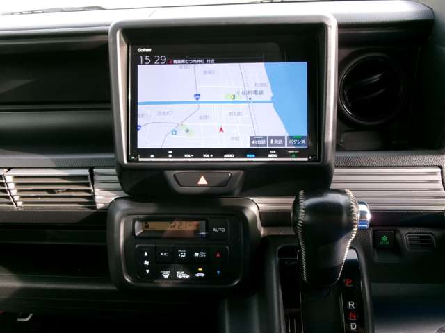 Honda N-VAN 12