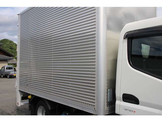 Mitsubishi Fuso Canter 12