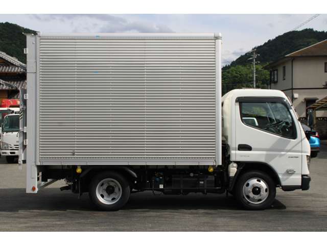 Mitsubishi Fuso Canter 5