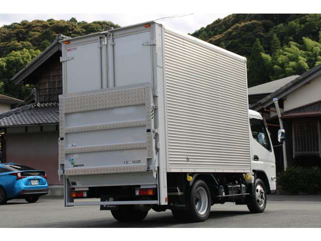 Mitsubishi Fuso Canter 7