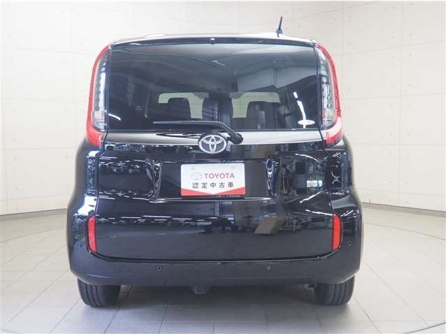 Toyota Sienta 6
