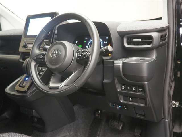 Toyota Sienta 10