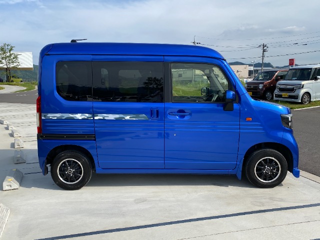 Honda N-VAN 8