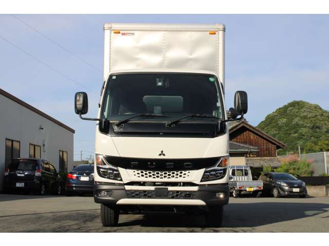 Mitsubishi Fuso Canter 2