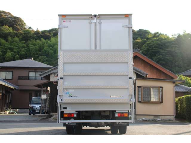 Mitsubishi Fuso Canter 8