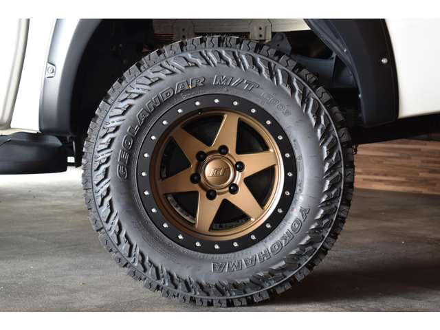 Toyota Hilux 5