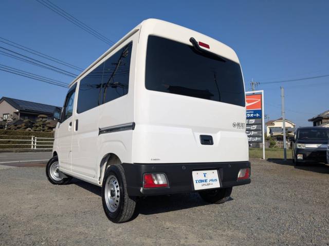 Daihatsu Hijet Cargo 8