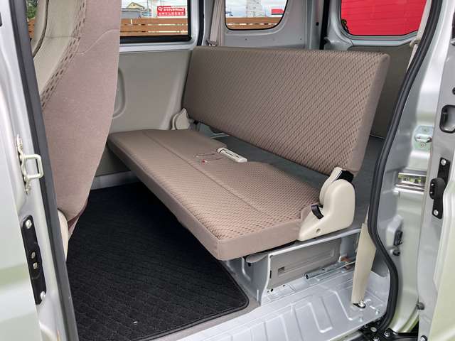 Nissan NV100 Clipper 11
