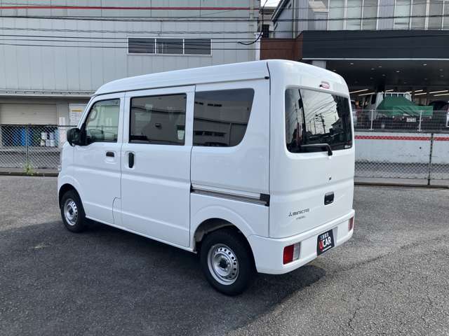 Mitsubishi Minicab Van 9