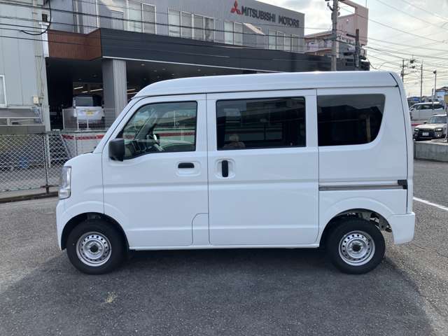 Mitsubishi Minicab Van 10