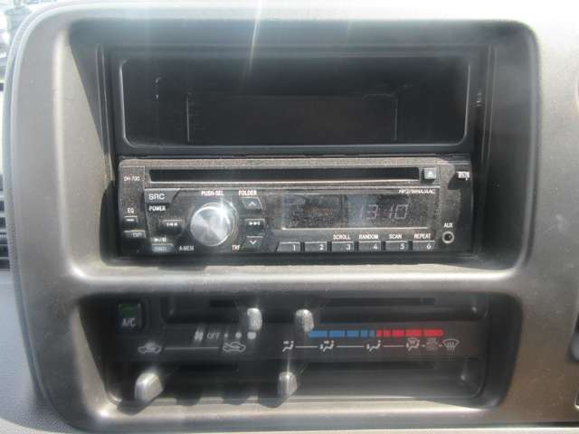 Daihatsu Hijet Cargo 12