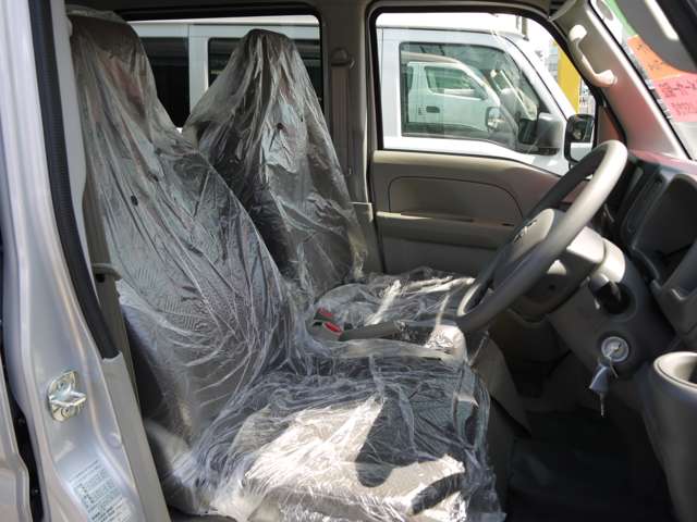 Nissan NV100 Clipper 4