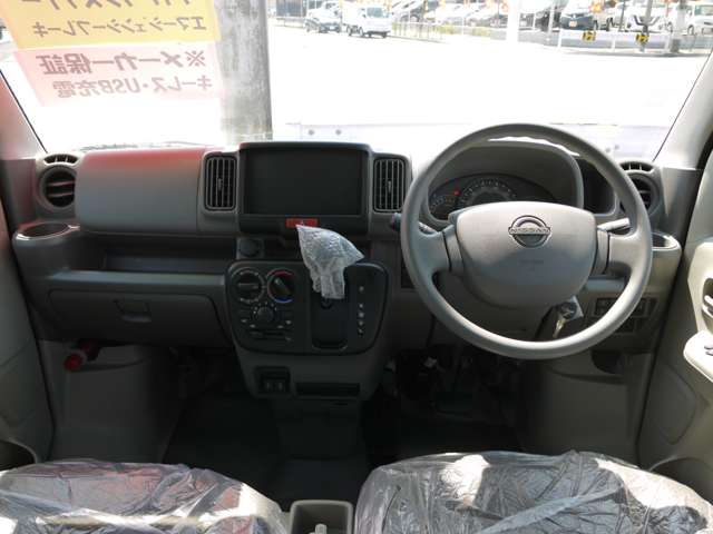 Nissan NV100 Clipper 7