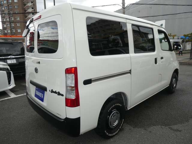 Toyota Town Ace Van 12