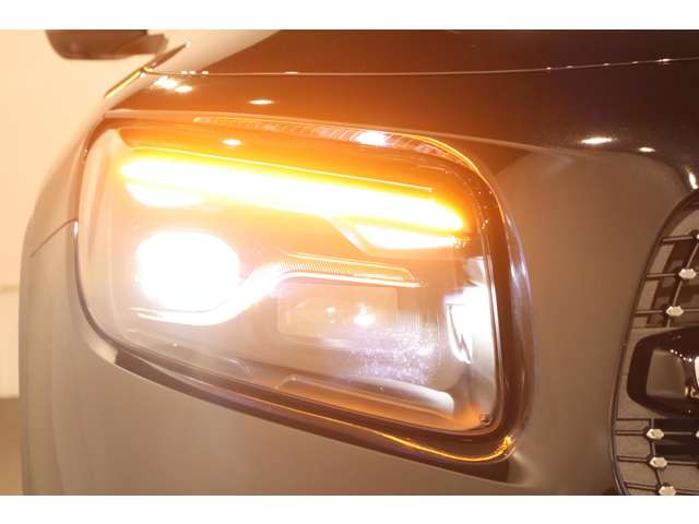 Mercedes-Benz GLB 12