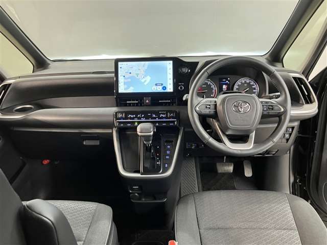 Toyota Noah 7