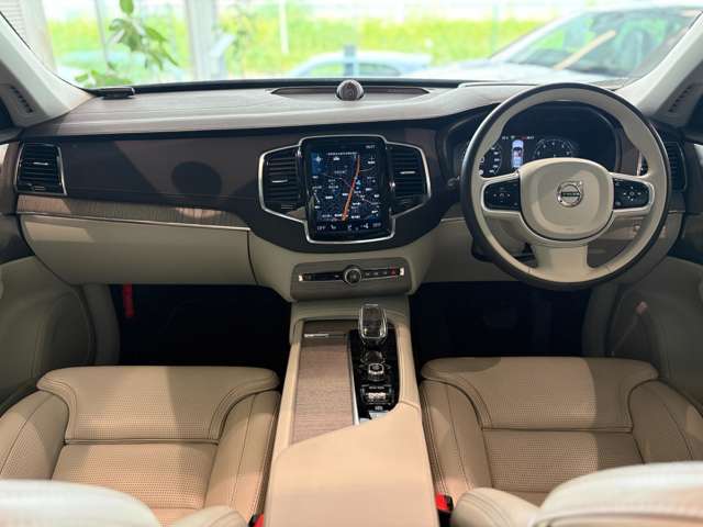 Volvo XC90 12