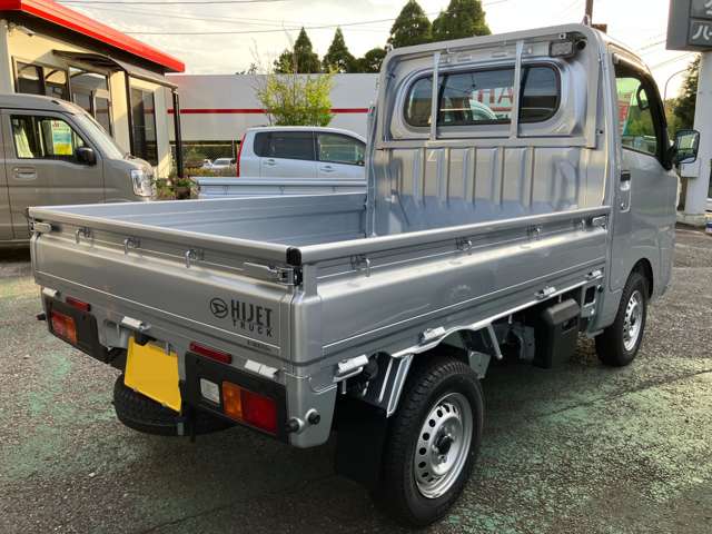 Daihatsu Hijet Truck 2