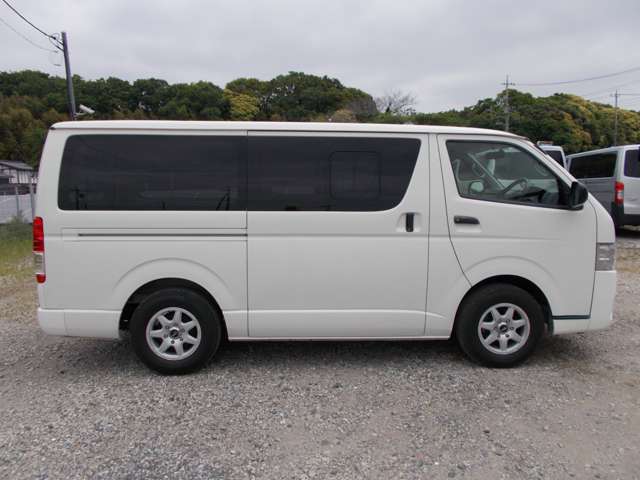 Toyota Regius Ace 8