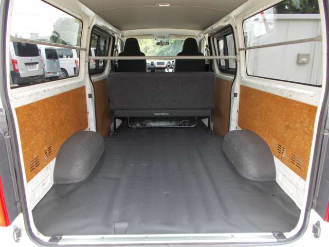 Toyota Regius Ace 9