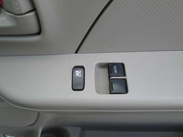 Nissan NV100 Clipper 11
