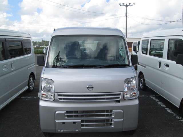 Nissan NV100 Clipper 2