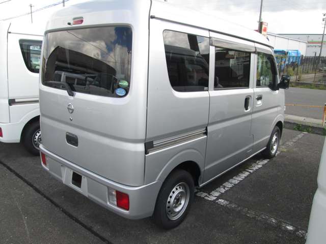 Nissan NV100 Clipper 4
