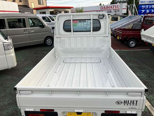 Daihatsu Hijet Truck 2