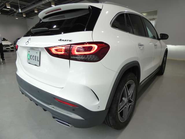 Mercedes-Benz GLA-Class 2